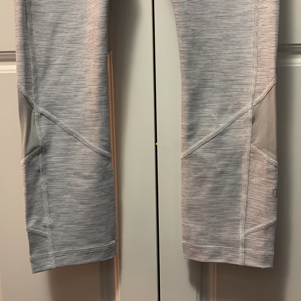 Lululemon Pace Rival Crop - Picture 2 of 12
